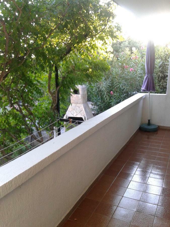 Apartment Milka Petrcane Exteriör bild